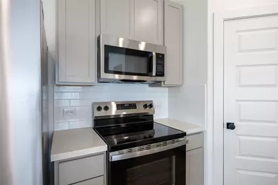 2007 Longmire Villas Court, Conroe, TX 77304 - Photo 12