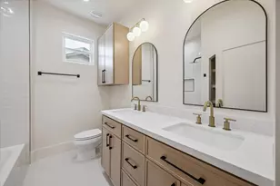 3709 Brookwoods Dr, Houston, TX 77092 - Photo 16