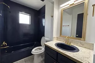 1010 S Wayside Dr, Houston, TX 77023 - Photo 18