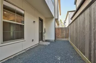 10915 Brookeshire Chase Ln, Houston, TX 77043 - Photo 20