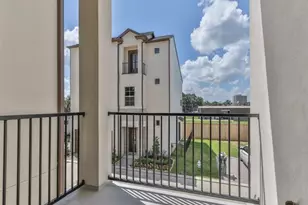 10915 Brookeshire Chase Ln, Houston, TX 77043 - Photo 22