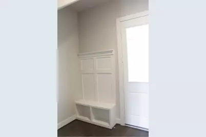 10915 Brookeshire Chase Lane, Houston, TX 77043 - Photo 18