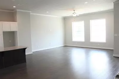 10915 Brookeshire Chase Lane, Houston, TX 77043 - Photo 8