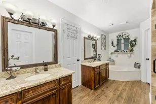 1840 Caroline St, Dickinson, TX 77539 - Photo 18