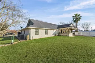 1840 Caroline St, Dickinson, TX 77539 - Photo 28