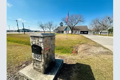 1840 Caroline Street, Dickinson, TX 77539 - Photo 4