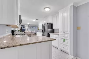 334 Pinehurst Dr, Sour Lake, TX 77659 - Photo 8