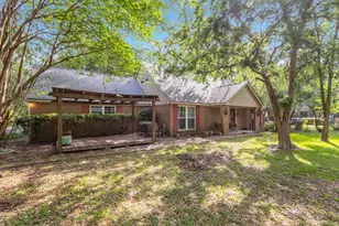 334 Pinehurst Dr, Sour Lake, TX 77659 - Photo 4
