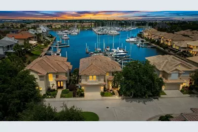 411 Harborside Way, Kemah, TX 77565 - Photo 1