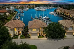 411 Harborside Way, Kemah, TX 77565 - Photo 1