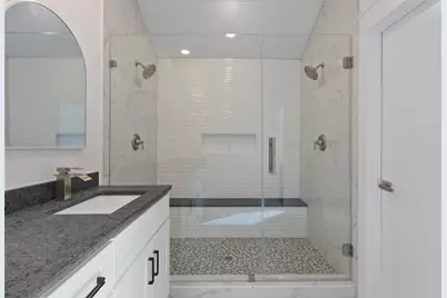 4816 Creekmont Drive, Houston, TX 77091 - Photo 22