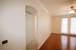 7575 Kirby Dr, Houston, TX 77030 - Photo 8