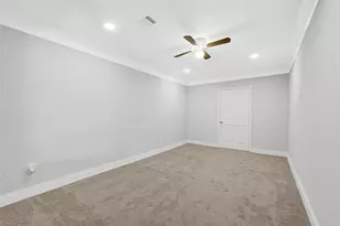 7625 Touchstone St, Houston, TX 77028 - Photo 14