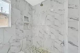 7625 Touchstone St, Houston, TX 77028 - Photo 18