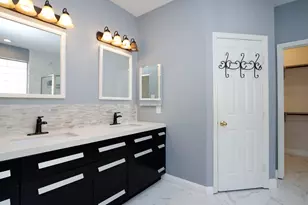 2 Sweet Birch Pl, The Woodlands, TX 77382 - Photo 20