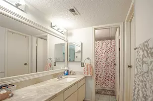 1515 Sandy Springs Rd, Houston, TX 77042 - Photo 14