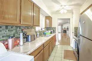 1515 Sandy Springs Rd, Houston, TX 77042 - Photo 10