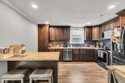 2601 Rose Avenue, Groves, TX 77619 - Photo 10