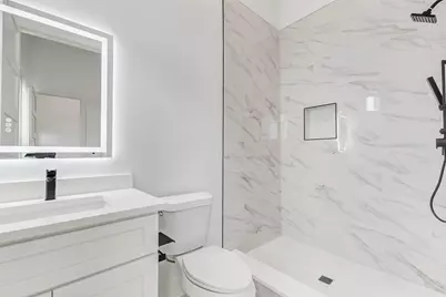 407 Grove Street #B, Houston, TX 77020 - Photo 32