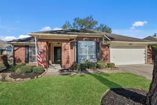 1809 Oak Gate Cir, Pearland, TX 77581 - Photo 4