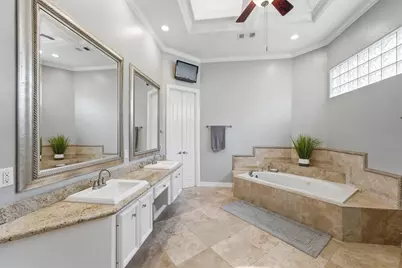 2506 Fall Orchard Court, Kingwood, TX 77345 - Photo 10