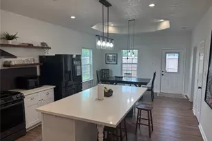 2114 W Humble Ave, Baytown, TX 77520 - Photo 2