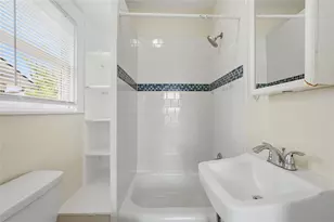 4201 Woodleigh St, Houston, TX 77023 - Photo 10