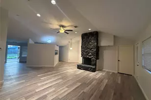 13303 Sheer Water Dr, Houston, TX 77082 - Photo 16