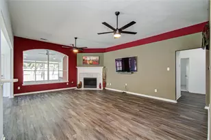 8126 Laurel Ln, Baytown, TX 77523 - Photo 12