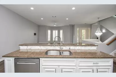 1016 Studer Street, Houston, TX 77007 - Photo 14