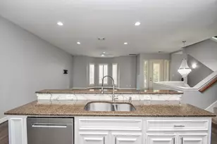 1016 Studer St, Houston, TX 77007 - Photo 14