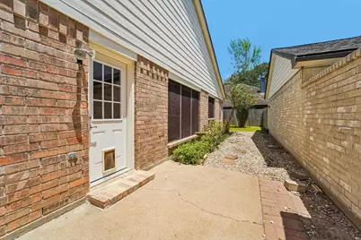 2015 Creek Valley Lane, Sugar Land, TX 77478 - Photo 38