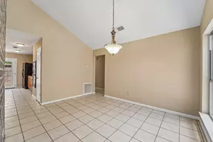2015 Creek Valley Ln, Sugar Land, TX 77478 - Photo 12