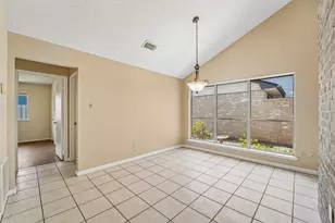 2015 Creek Valley Ln, Sugar Land, TX 77478 - Photo 12