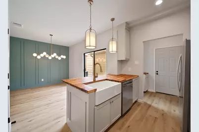 800 Country Place Drive #302, Houston, TX 77079 - Photo 10