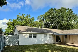 1907 Amy Dr, Baytown, TX 77520 - Photo 38