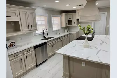 1907 Amy Drive, Baytown, TX 77520 - Photo 12