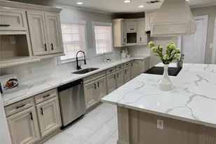 1907 Amy Dr, Baytown, TX 77520 - Photo 12