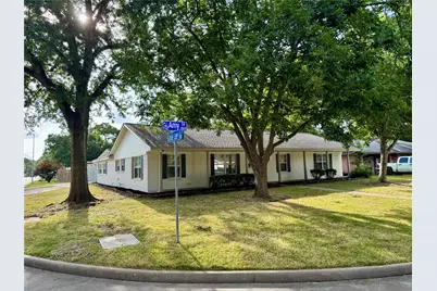 1907 Amy Drive, Baytown, TX 77520 - Photo 2