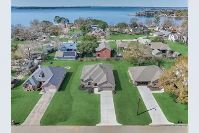 10473 Valley Drive N, Willis, TX 77318 - Photo 4