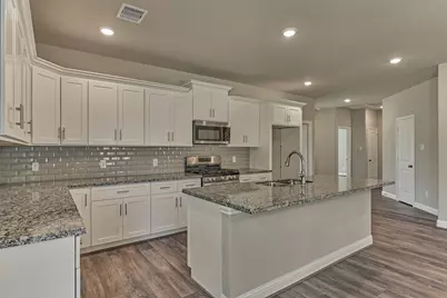 10473 Valley Drive N, Willis, TX 77318 - Photo 30