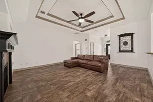 14063 Belmont Cir, Mont Belvieu, TX 77523 - Photo 14