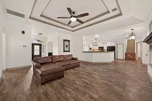 14063 Belmont Cir, Mont Belvieu, TX 77523 - Photo 16