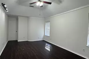 1703 Park Forest Dr, Katy, TX 77450 - Photo 10