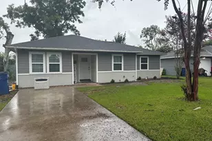 309 Evans St, Angleton, TX 77515 - Photo 1