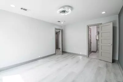 2300 Augusta Drive #28, Houston, TX 77057 - Photo 18