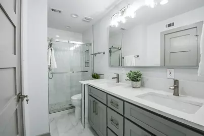 2300 Augusta Drive #28, Houston, TX 77057 - Photo 6