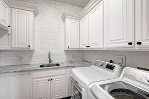 1117 Traweek St, Houston, TX 77055 - Photo 34