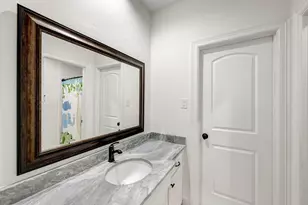 1117 Traweek St, Houston, TX 77055 - Photo 28