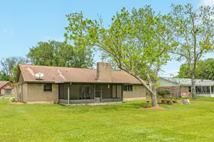 131 Singleton St, Jones Creek, TX 77541 - Photo 26